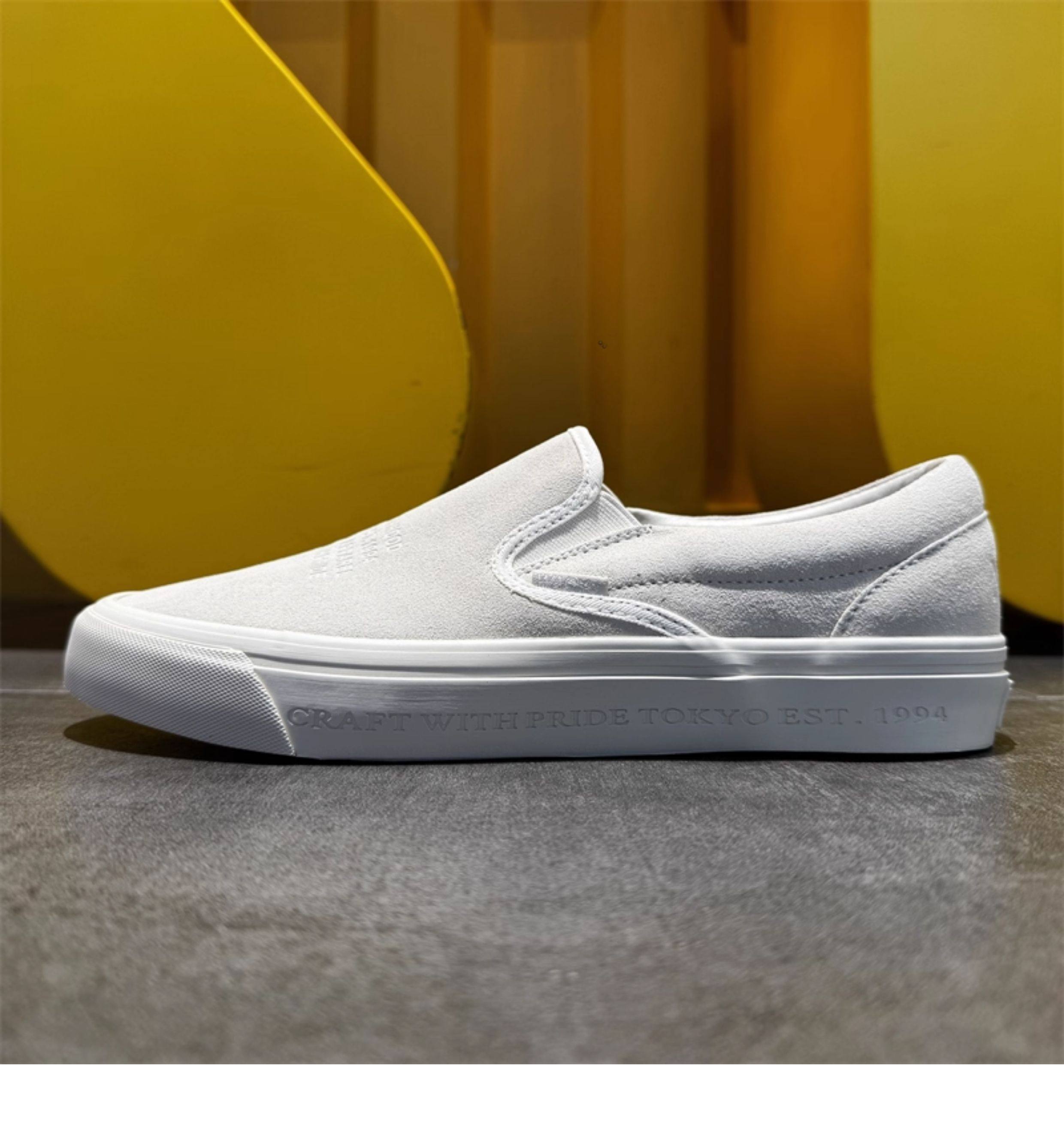 CRESCENT 01 — Bone Suede Heritage Slip